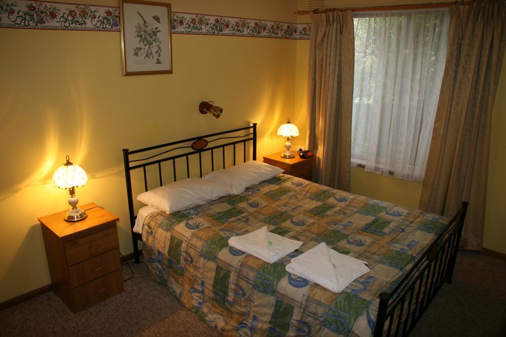 Carawatha Gardens Villa Bright Exterior photo
